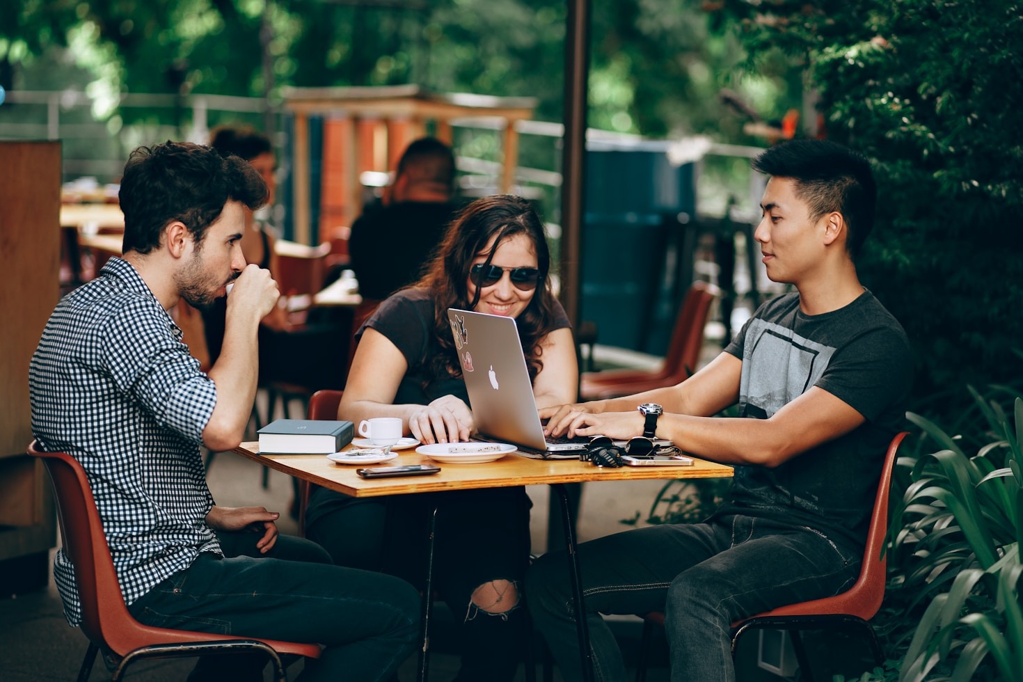 Top Strategies for Building a Thriving Professional Network